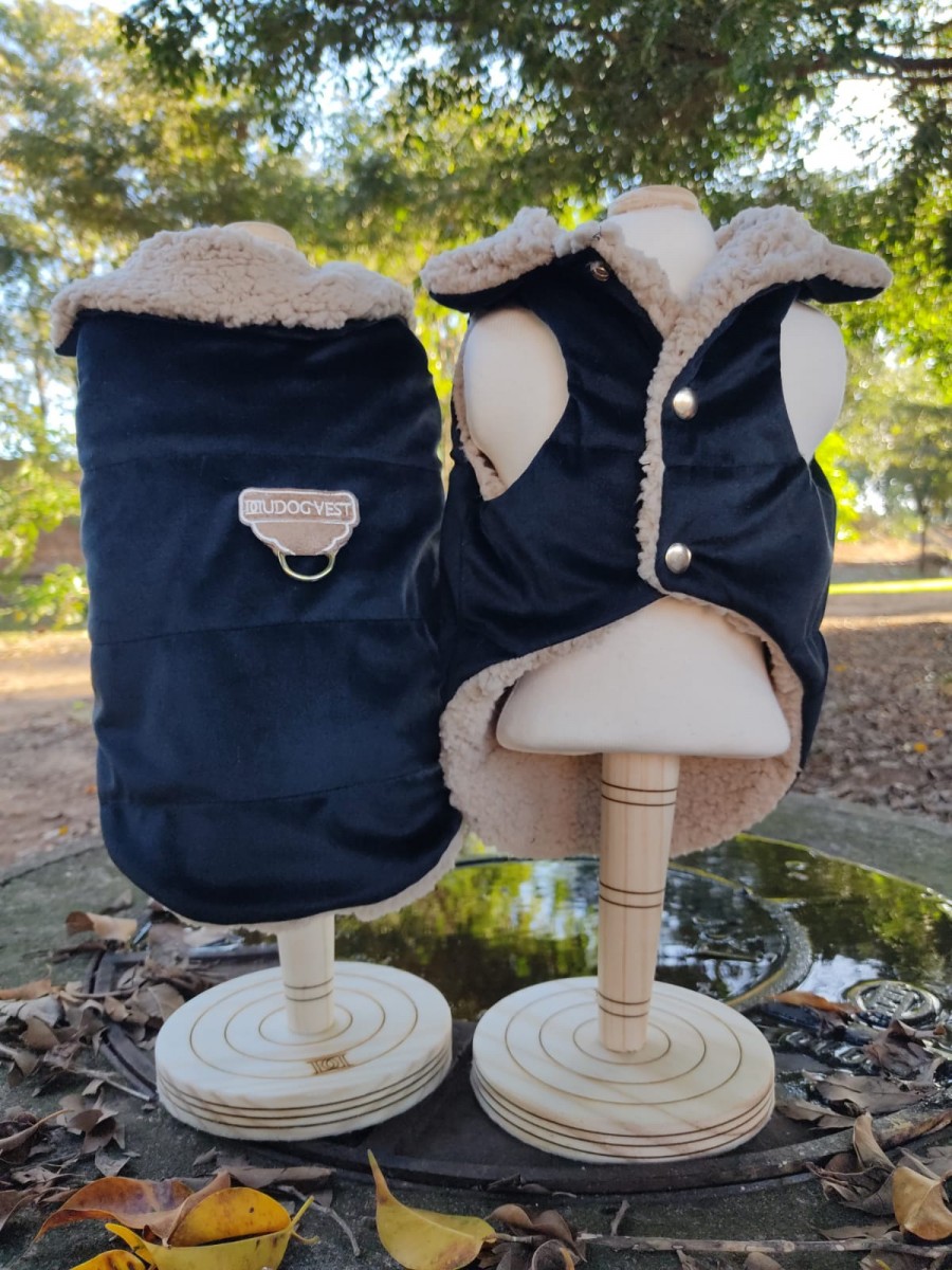 CÓD 0791 - CASACO PRETO FORRADO AVELÃ